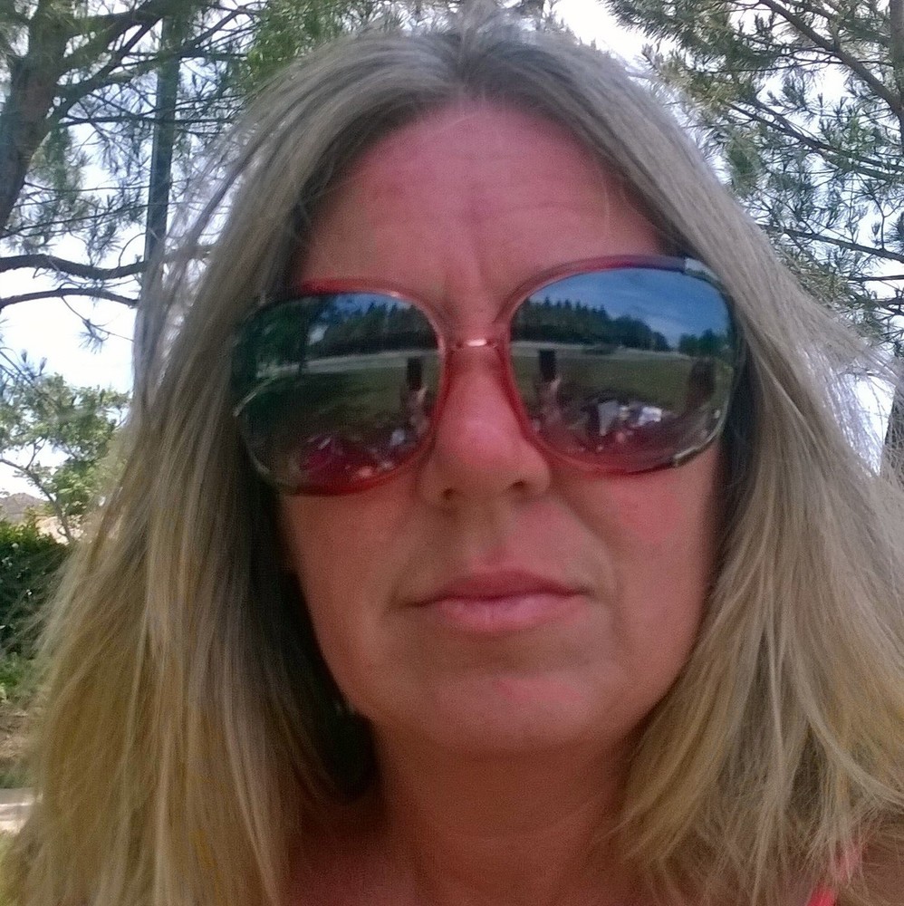 Meet your Posher, Monique